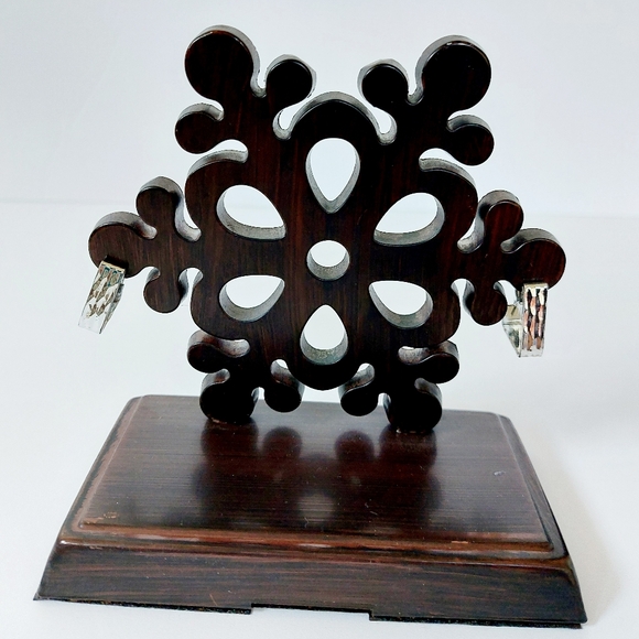 Elegant Silver toned Hammed Texture Triangular "Hoop" Clip-On Earrings - Picture 4 of 4